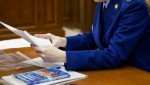 В Вяземском районе по иску прокурора суд обязал «дроппера» вернуть похищенные у пенсионерки деньги